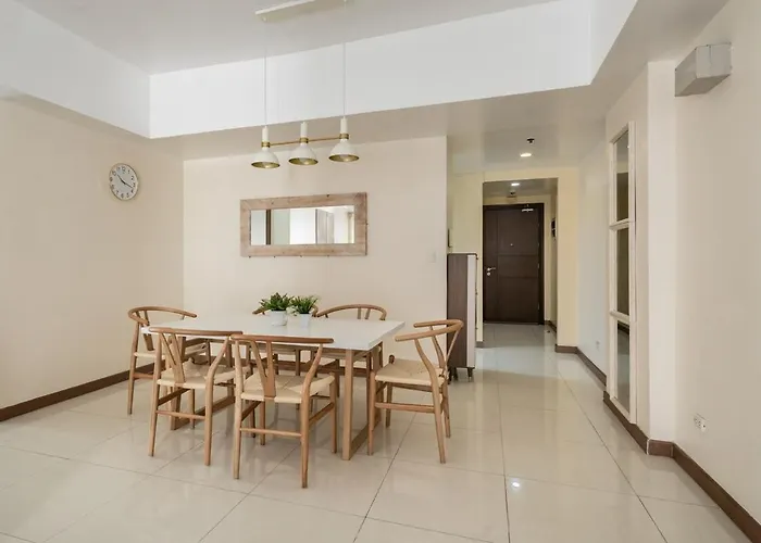 Minimalist Haven 3br Unit At Mckinley Hill *