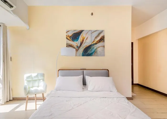 Minimalist Haven 3br Unit At Mckinley Hill *