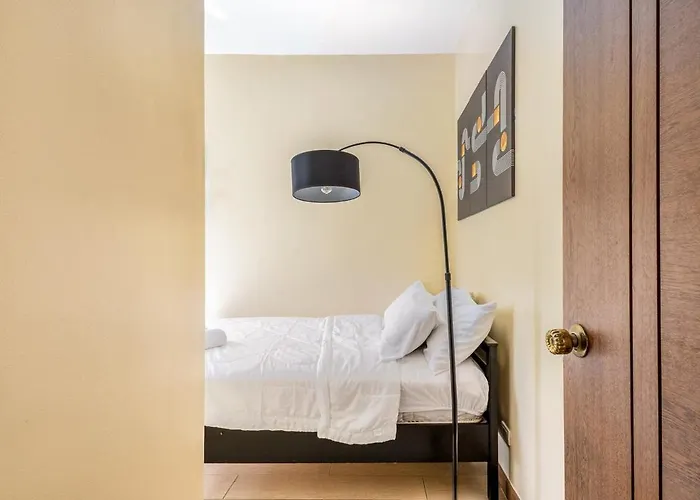 Minimalist Haven 3br Unit At Mckinley Hill * Manila